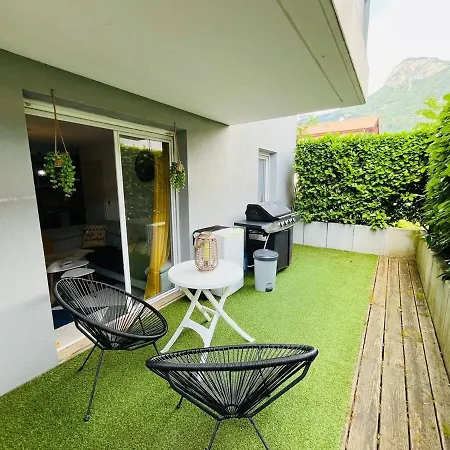 Cozy T2 Avec Terrasse Privee - *